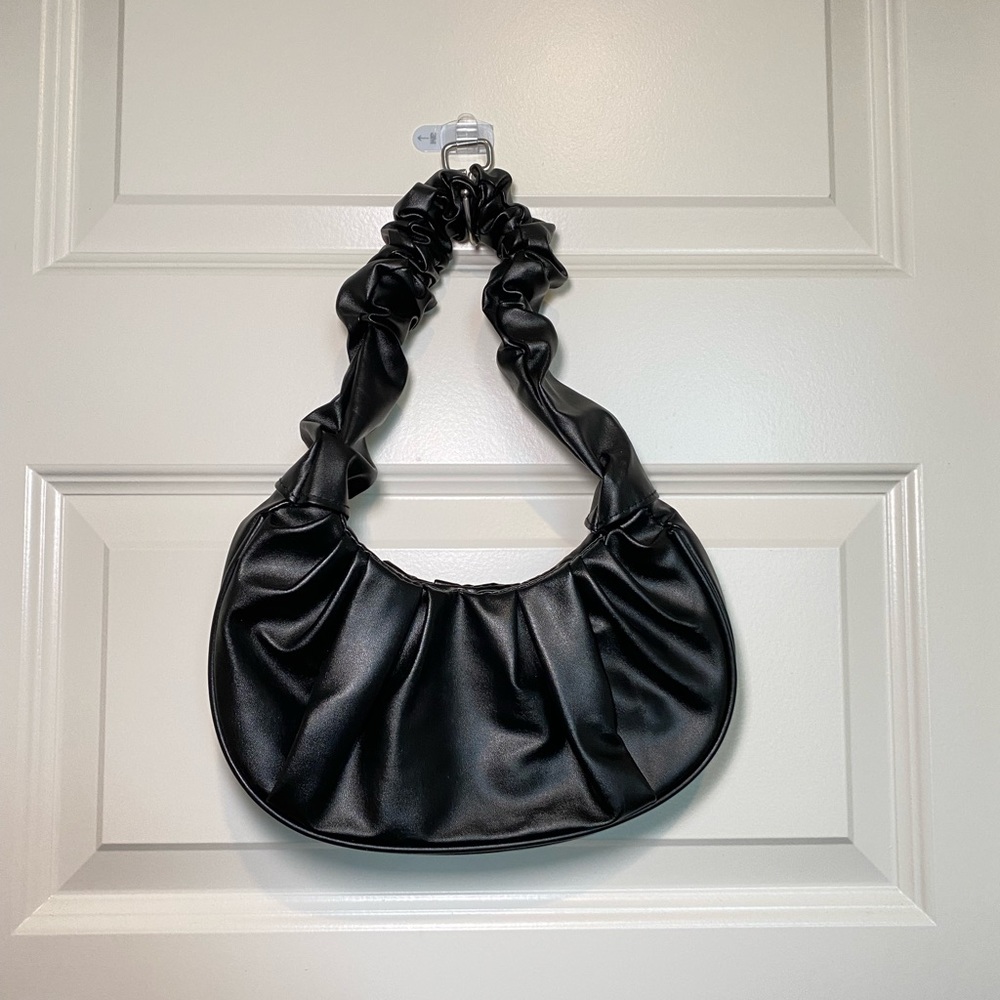 Black Scrunch Detail Shoulder Bag